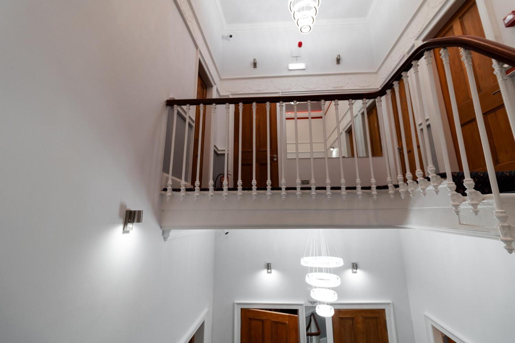Mayfield Suites EDI Exterior foto