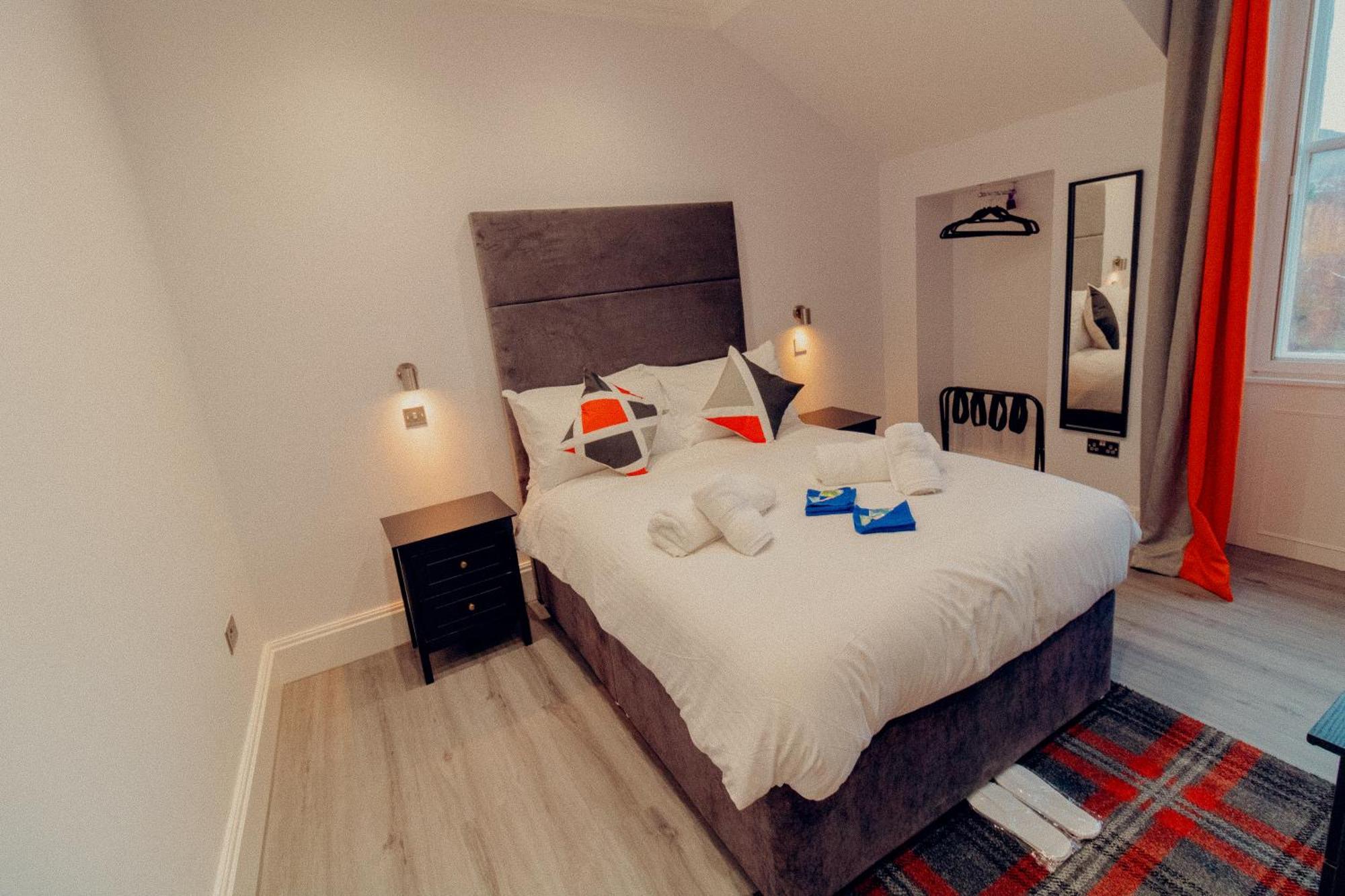 Mayfield Suites EDI Exterior foto